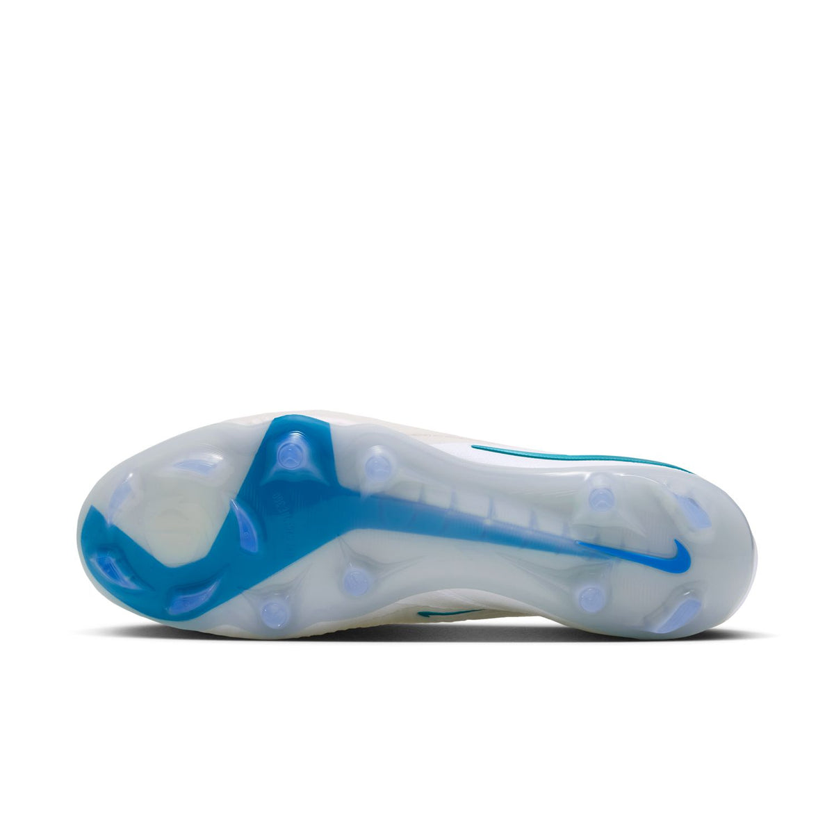 Phantom 6 Low Elite Firm Ground Soccer Cleats – outsole view