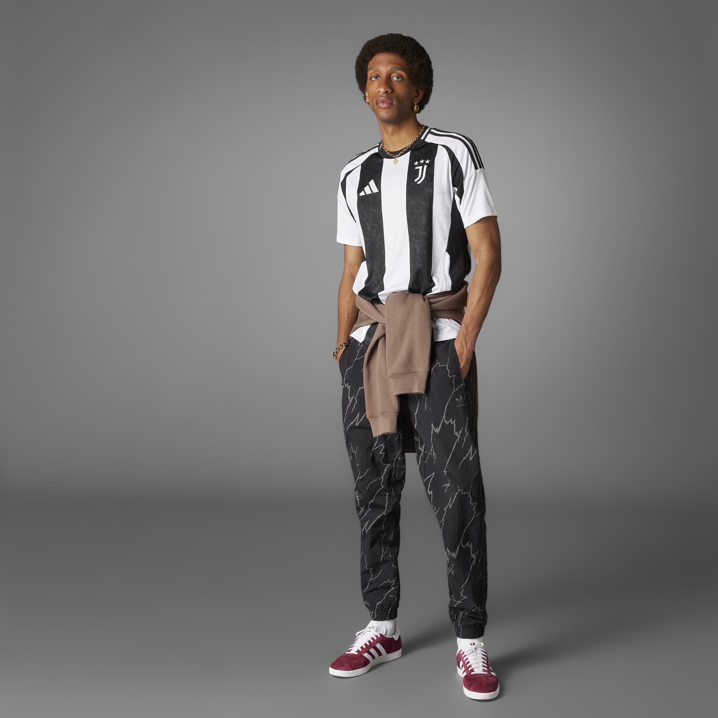 Juventus 24/25 Home Jersey