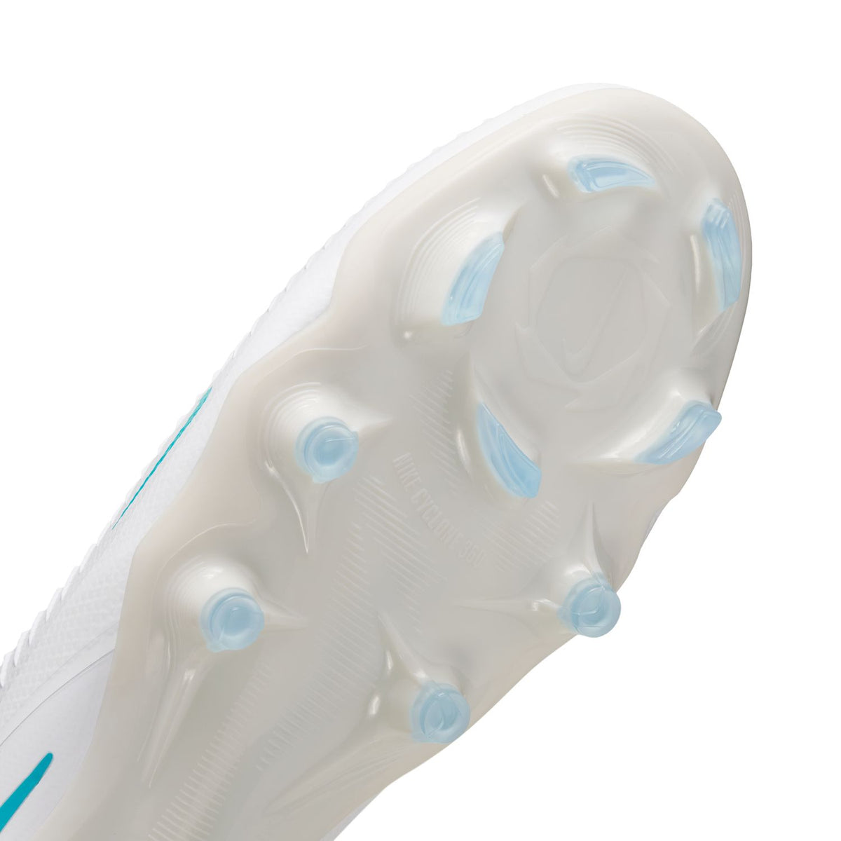 Phantom 6 Low Pro Firm Ground Soccer Cleats – outsole detail