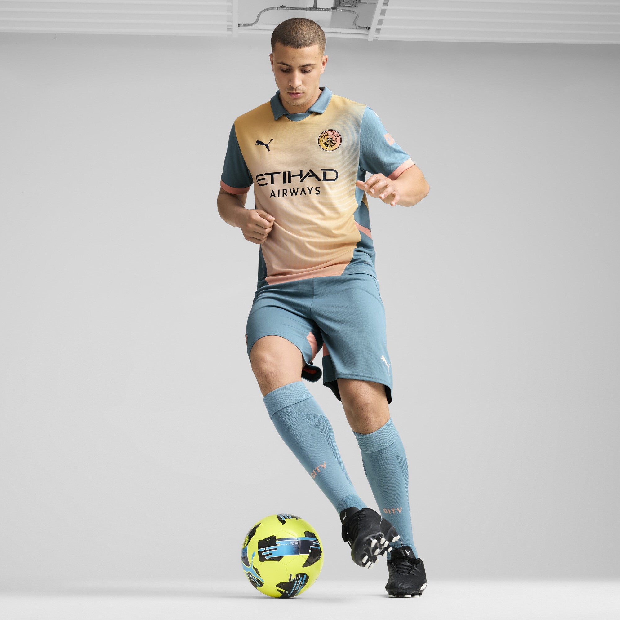 Manchester City 2024-25 4th Jersey