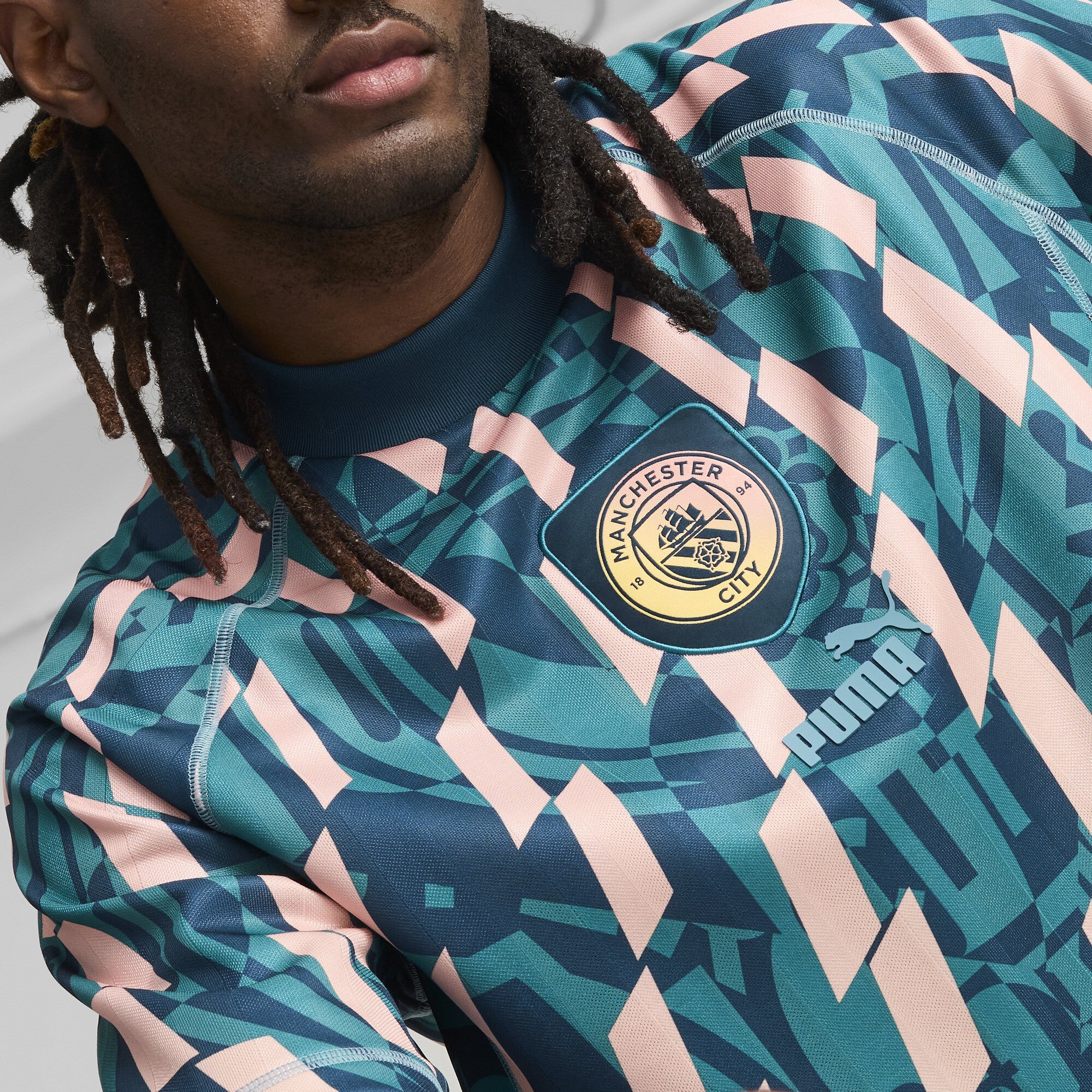Manchester City 2024-25 Statement Retro Jersey