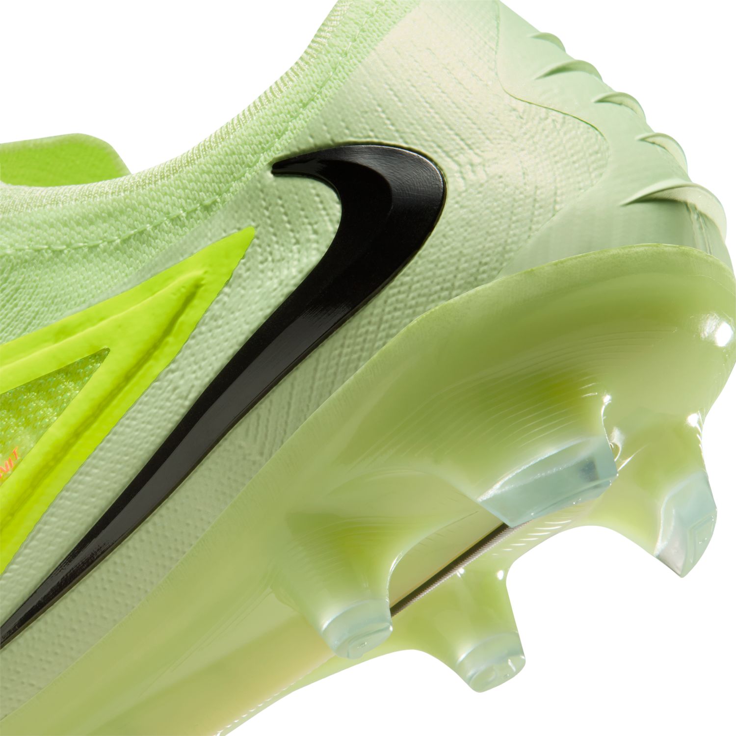 Phantom 6 Low Elite Firm-Ground Soccer Cleats
