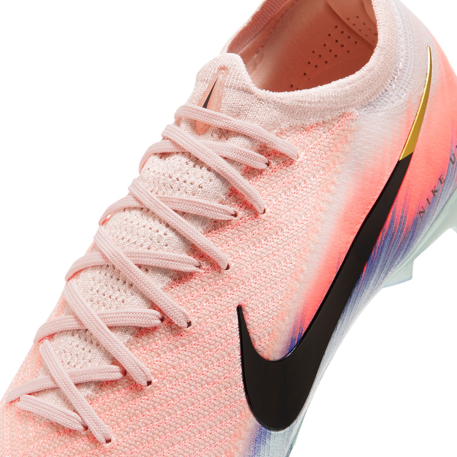 United Mercurial Vapor 16 Elite Firm-Ground Low-Top Soccer Cleats
