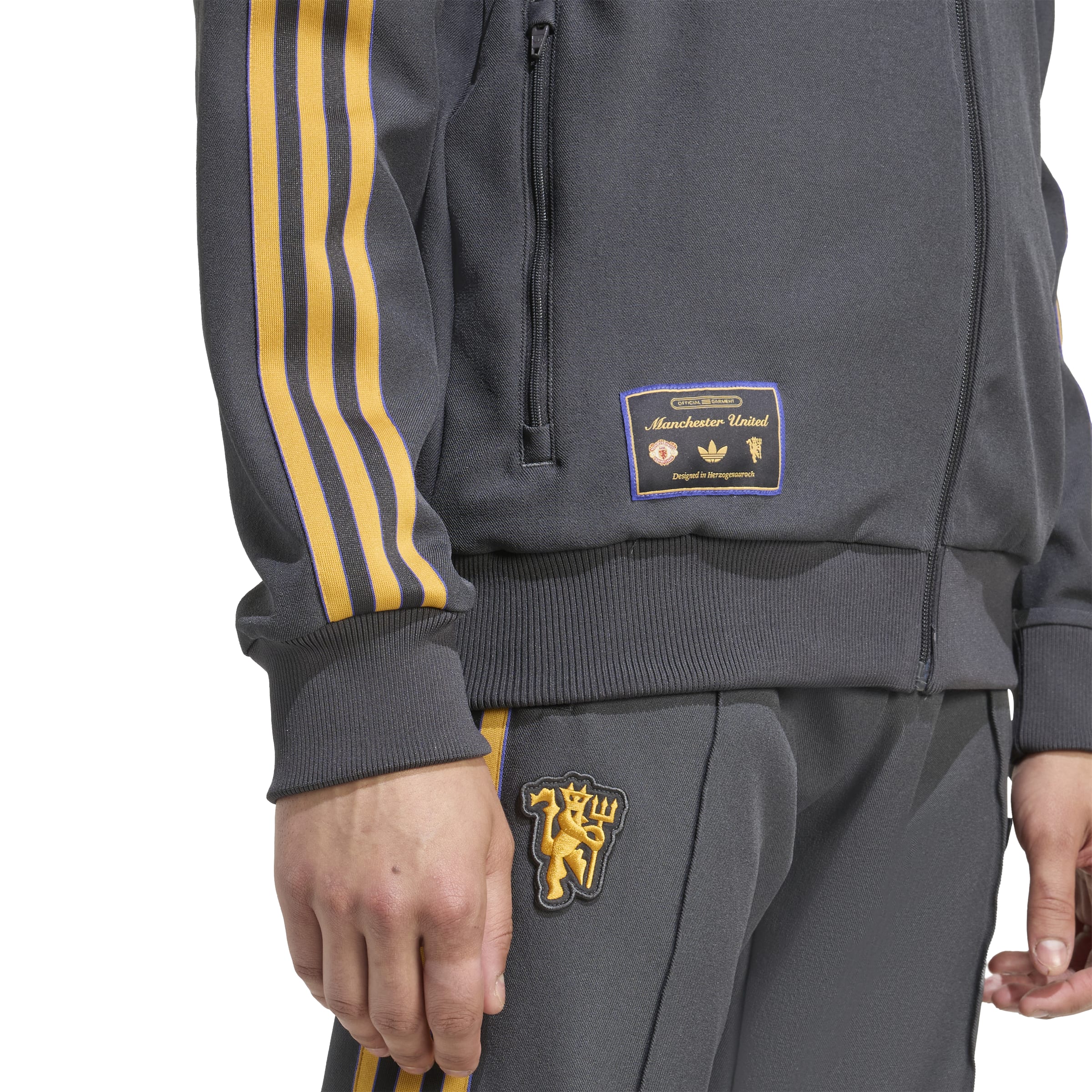 Manchester United 2025 Icon Track Top